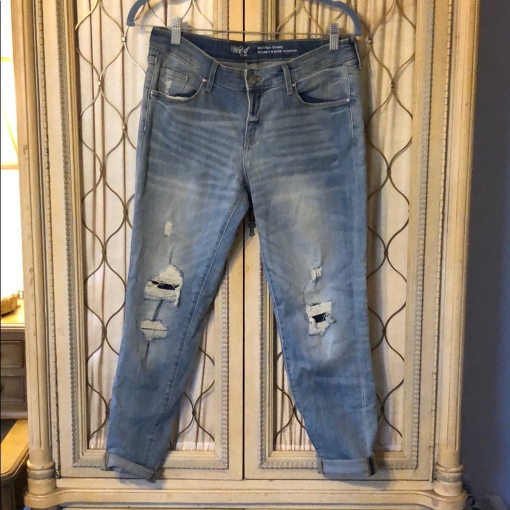 Mid rise distressed jeans